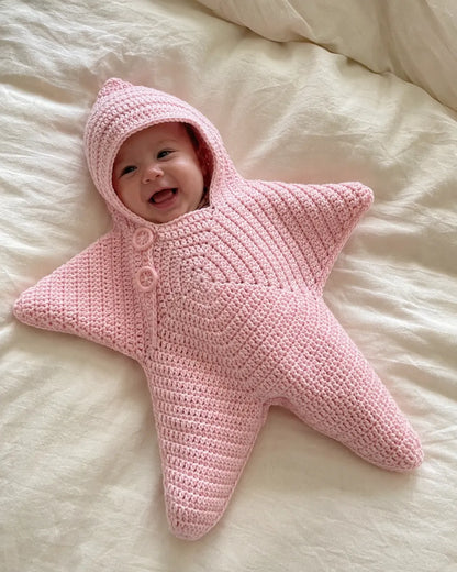 Whimsical Starfish Newborn Prop Outfit, Cute Costume for Infant Photoshoot Sessions