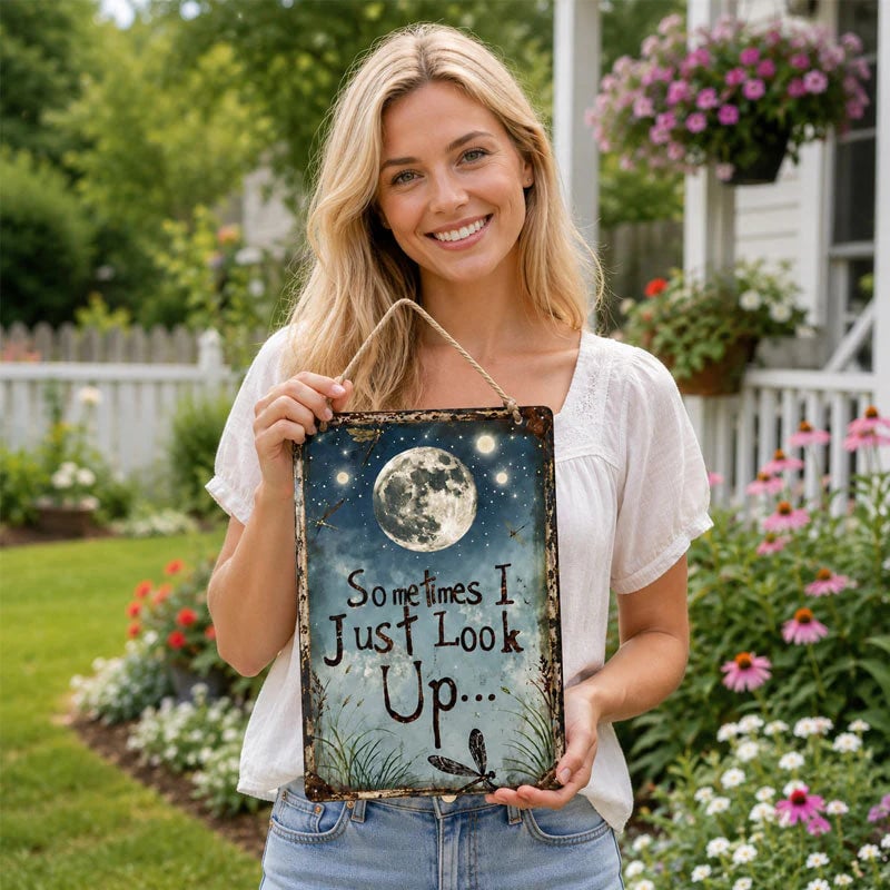 🌙 Retro Night Sky Metal Sign – “Sometimes I just look up...” Inspirational Wall Decor